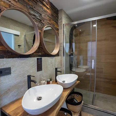 Casa Mercedes Konukevi 2*