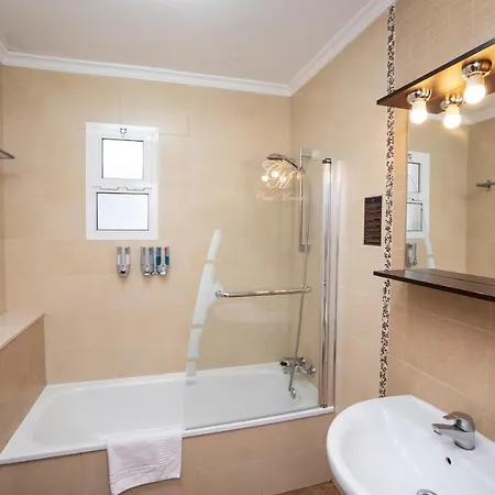 Casa Mercedes Konukevi 2*