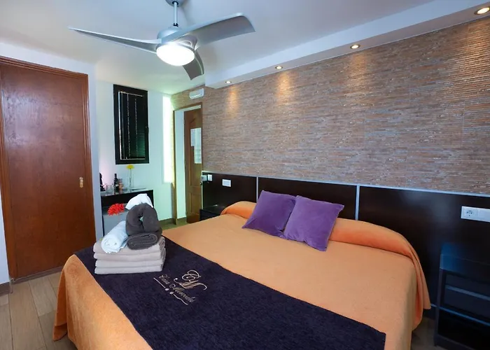 Guest house Casa Mercedes 2*