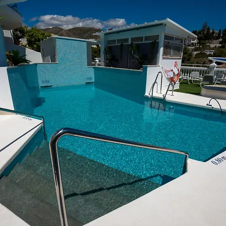 卡萨梅赛德斯旅馆 2* 内尔哈