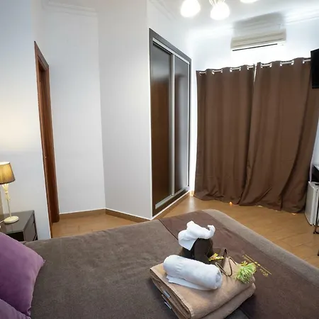 卡萨梅赛德斯旅馆 内尔哈